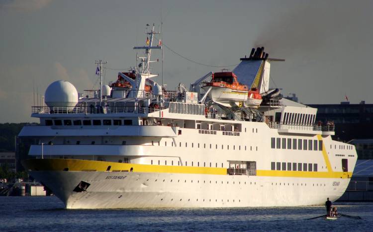 General Cargo De Flash Album Cruise Ships Kiel July 2010